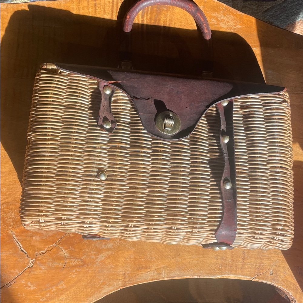 Elegant Tan Woven Handbag with Brown Accents